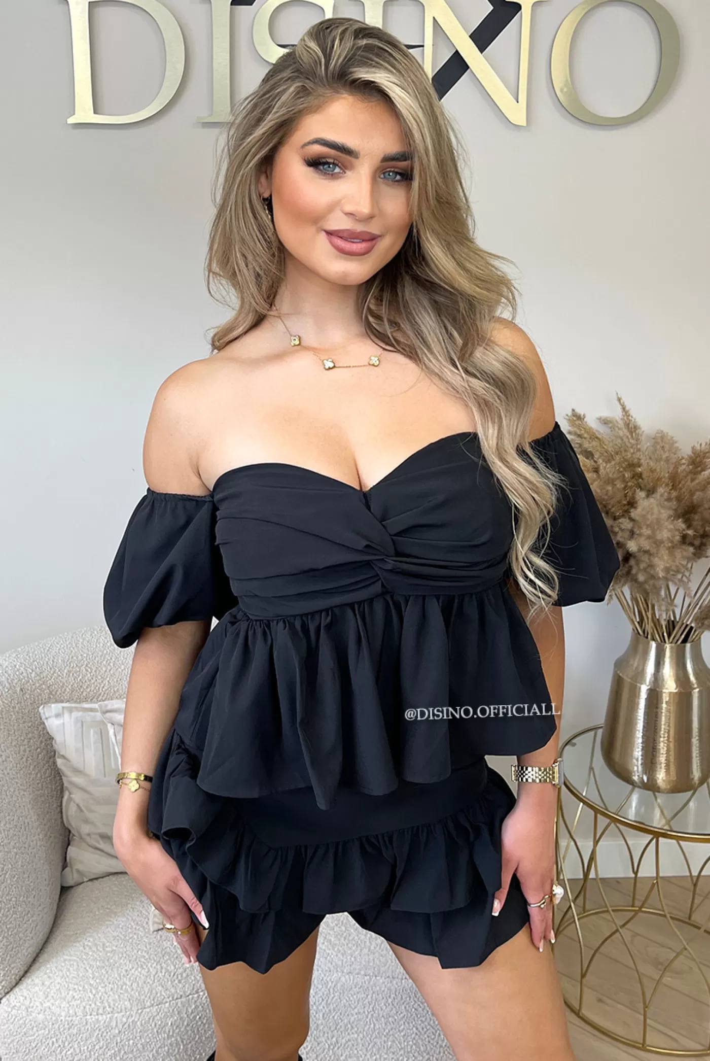 DISINO Black - 'Vienna Ruffle Set' - Premium Quality Ruffle Top + Skort Set | Vrouw Two Piece Set & Loungewear